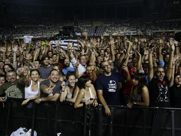 La pista atestada de fans de U2.

Foto: Pizarro