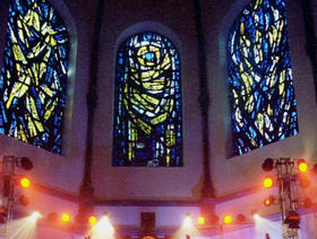 Durante una misa flamenca ofrecida en la Iglesia de San Marcos de Hannover, en 2000. / EFE