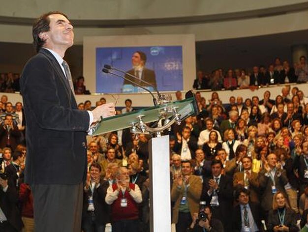 El ex presidente del Gobierno, Jos&eacute; Mar&iacute;a Aznar, durante su discurso en la Convenci&oacute;n del Partido Popular en Sevilla.

Foto: Antonio Pizarro