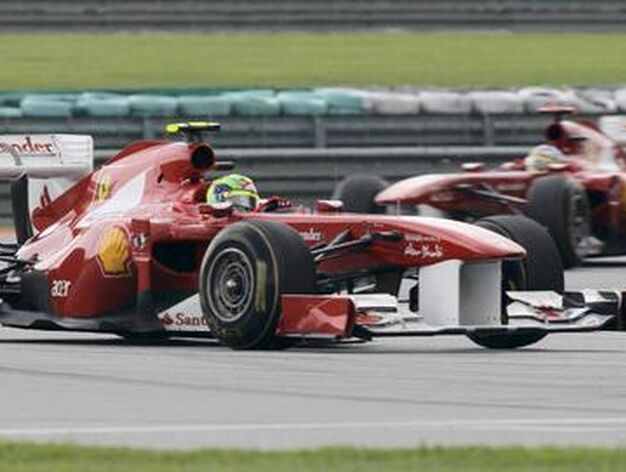 Vettel reafirma su dominio tras vencer tambi&eacute;n en el segundo Gran Premio de la temporada. / Reuters