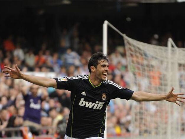 El Real Madrid golea al Valencia a domicilio (3-6). / AFP