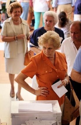A mediod&iacute;a fue normal tener que esperar para votar.

Foto: Miguel &Aacute;ngel Gonz&aacute;lez