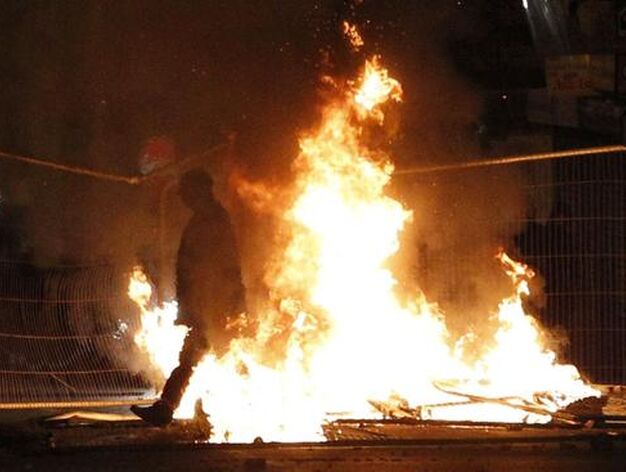 Los disturbios se propagan por diversos barrios de Londres y otras ciudades como Manchester, Birmingham y Liverpool.

Foto: Reuters