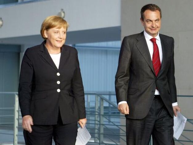 20 de abril de 2006: Uno de los primeros encuentros de Zapatero con Angela Merkel, canciller de Alemania.

Foto: AFP