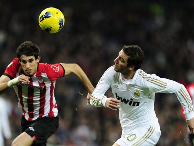 El Real Madrid golea 4-1 al Athletic de Bilbao de Bielsa en el Bernab&eacute;u. / AFP