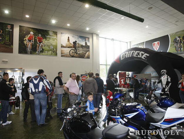 Todo preparado para la gran fiesta de las motos

Foto: Pascual / Manuel Aranda / Fito Carreto