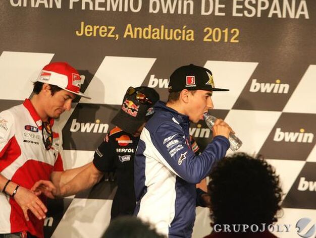 Pilotos en la rueda de prensa oficial

Foto: Pascual / Manuel Aranda / Fito Carreto