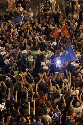 Los mineros llegan a Madrid tras una larga marcha protesta, de m&aacute;s de 400 kil&oacute;metros, por el cierre de la miner&iacute;a.

Foto: EFE