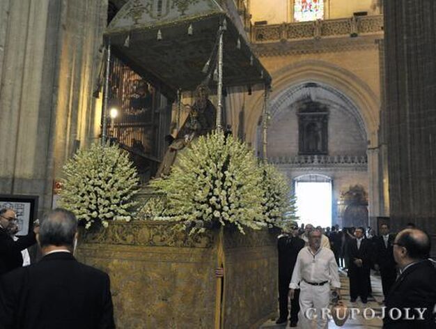 La virgen dentro de la catedral. 

Foto: Juan Carlos V&aacute;zquez