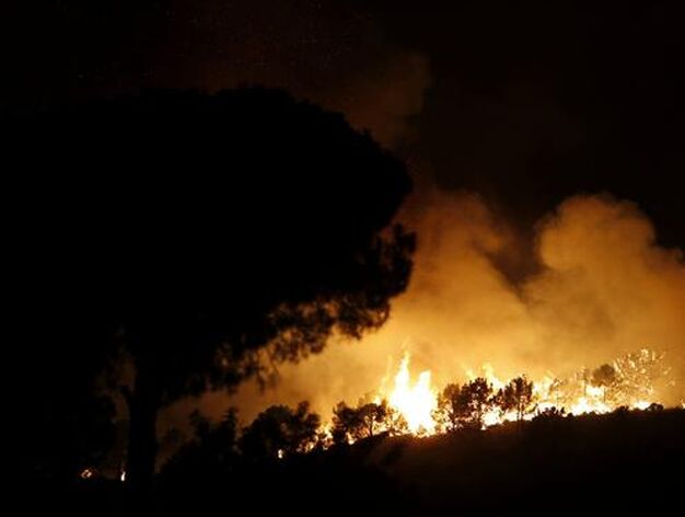 El incendio extendido por los municipios de Alhaur&iacute;n el Grande, Mijas, Oj&eacute;n, Monda y Marbella

Foto: Sergio Camacho