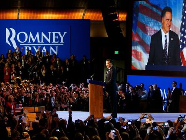 Romney reconoce su derrota ante sus simpatizantes.

Foto: Afp