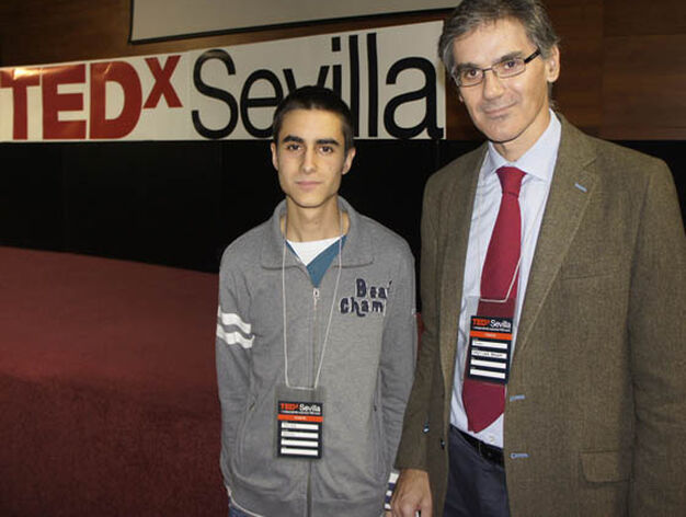 Javier Santos y JuanMart&iacute;nez Barea, ponentes en TEDxSevilla.

Foto: Victoria Ram&iacute;rez