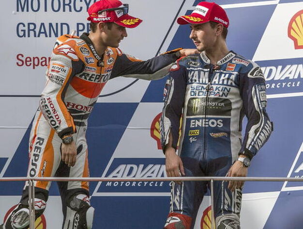 Pedrosa se impone a M&aacute;rquez y Lorenzo en MotoGP. 

Foto: EFE