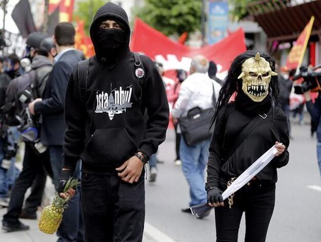 Manifestaci&oacute;n del Primero de Mayo en Estambul.

Foto: EFE
