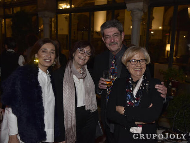 Pilar Garc&iacute;a, Concha Llano, Juan Bosco D&iacute;az-Urmeneta y Micaela Caro.