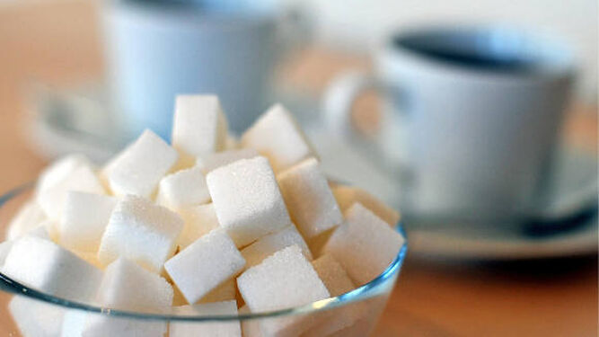 Abusar de los alimentos altamente azucarados deriva en graves problemas de salud.