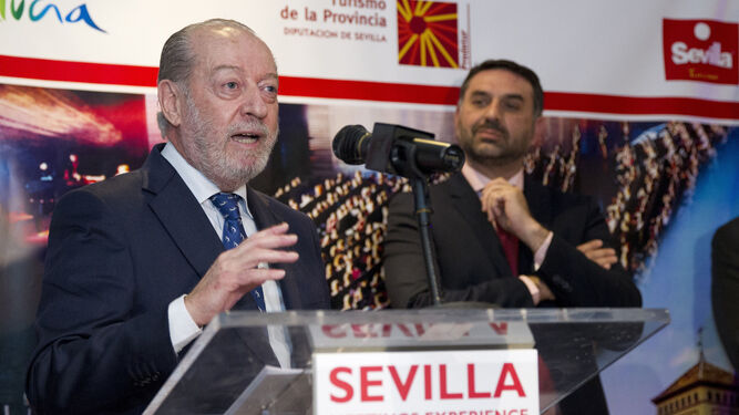 Rodríguez Villalobos habla en la presentación del 'Sevilla Meetings Experience'.