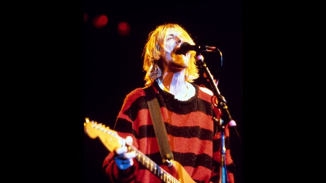 Kurt Cobain (Aberdeen, 1967-Seattle, 1994), en un concierto de Nirvana.