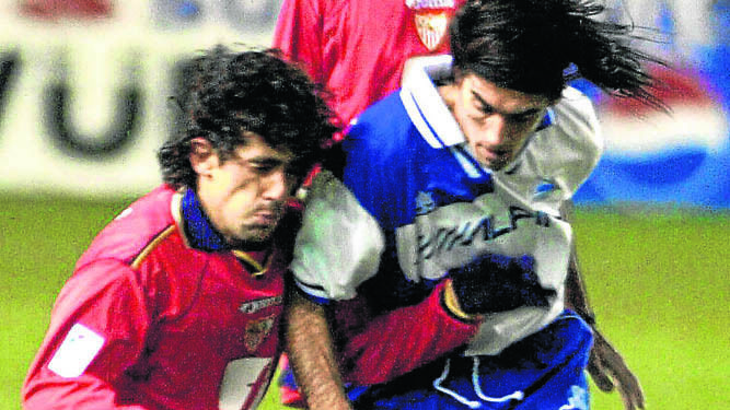 Gallardo y Llorens, en el Alavés-Sevilla de la temporada 2001-02.
