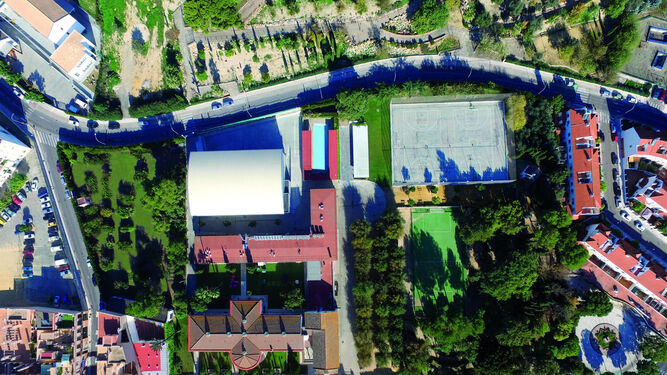 Vista aérea del centro escolar.
