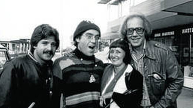 Estampas de una vida. Arriba, durante la grabación de 'Ecstasy' (1974). A la izquierda, con amigos en Oslo; a la derecha, con el también pianista Bill Evans (derecha). Abajo, en su casa  de Nueva York en los 80.