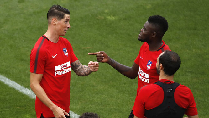 Torres, en un entrenamiento con el Atlético.