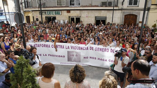 Concentración de apoyo a Juana Rivas en Maracena el pasado miércoles.