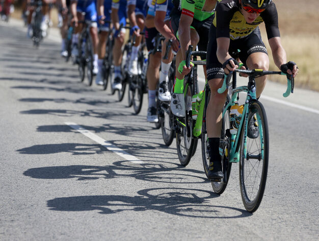 La etapa de la Vuelta con final en Tomares, en im&aacute;genes