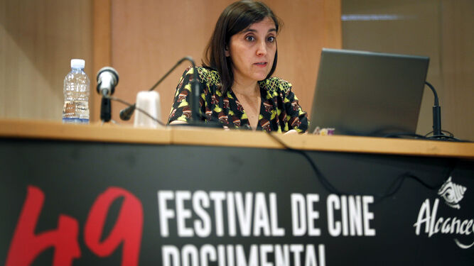 La creadora sevillana María Cañas, durante su intervención dentro de las actividades paralelas de la 49 edición de Alcances.