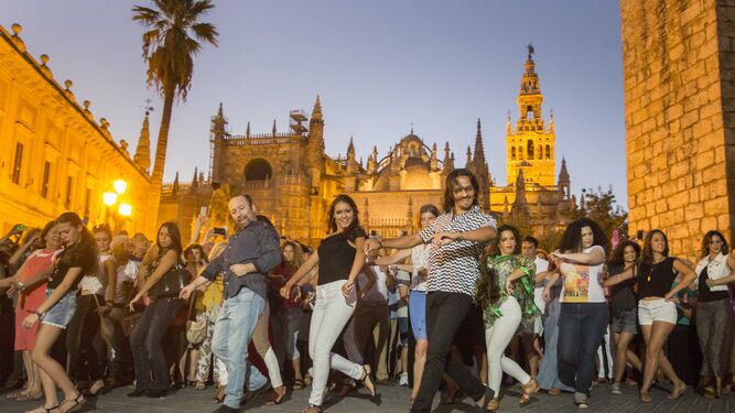 El bailaor Farruquito en el 'flashmob' con el que se inauguró la pasada edición de la cita flamenca sevillana.