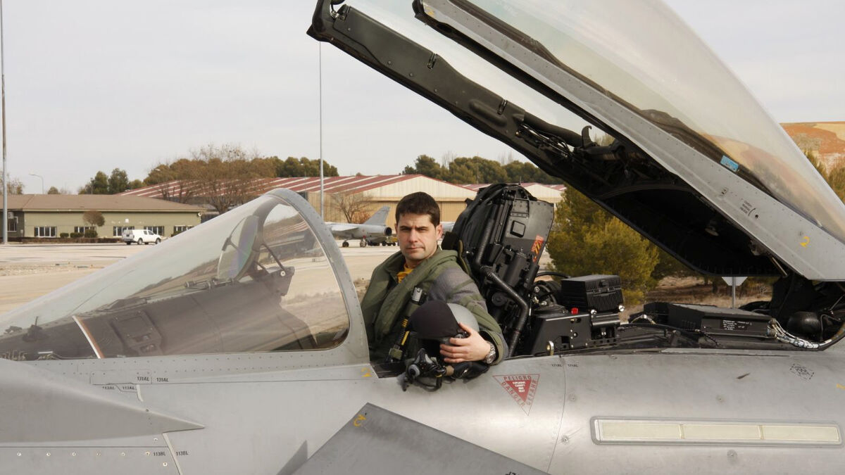 El capitán del Ejército del Aire Borja Aybar, que falleció ayer al estrellarse su Eurofighter.