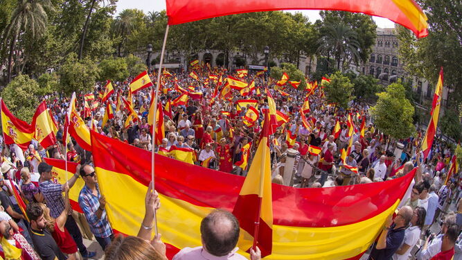 Reivindicación de España: a la izquierda y desde la Constitución