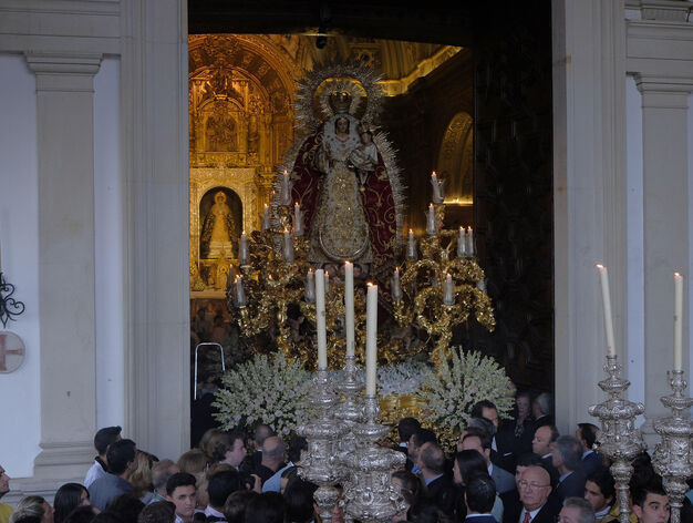 Procesi&oacute;n de la Virgen del Rosario de la Hermandad de la Macarena