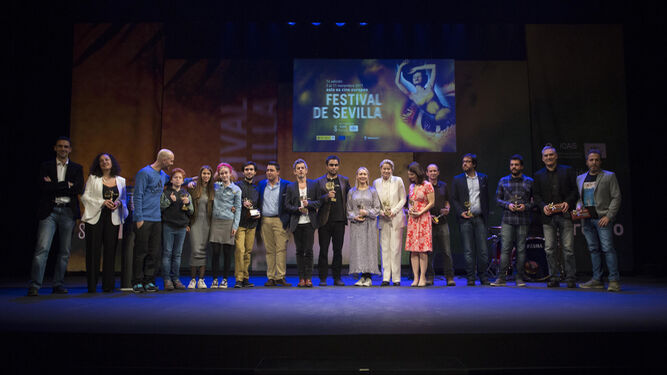 Foto de familia de los premiados en el SEFF 2017