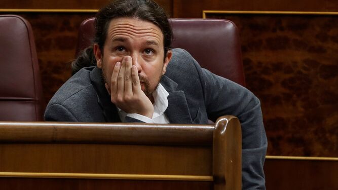Pablo Iglesias en su escaño del Congreso de los Diputados.