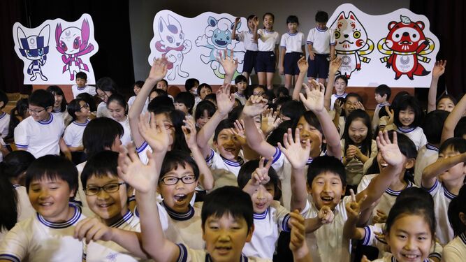 Los escolares proponen sus mascotas para Tokio