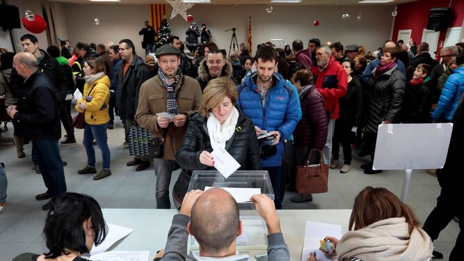 La jornada electoral en Cataluña, en imágenes