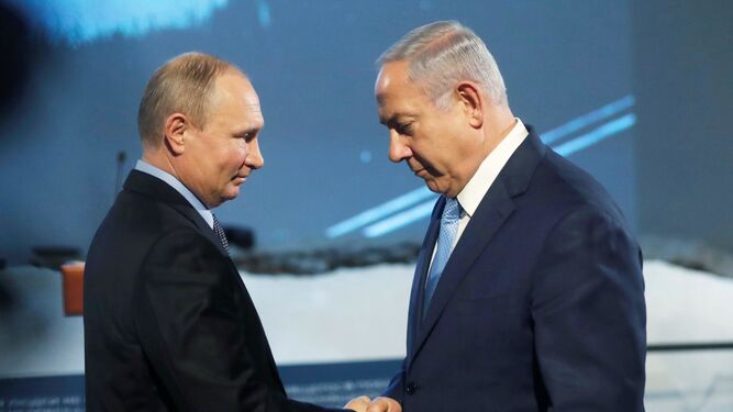 Putin y Netanyahu, ayer en el Museo Judío y Centro de Tolerancia en Moscú.