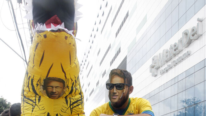 Los brasileños aprovechan la hospitalización de Neymar para hablar de sus cosas