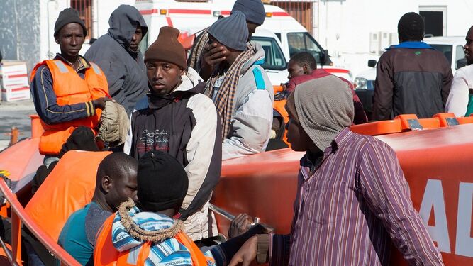 Rescatan a 247 inmigrantes en Alborán