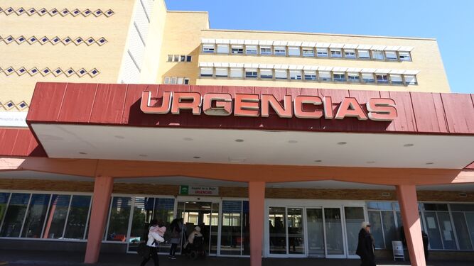 Acceso a las Urgencias del Hospital de la Mujer Virgen del Rocío.