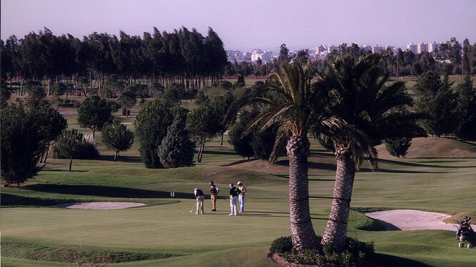 Vista general del Real Club de Golf de Sevilla, en el término municipal de Alcalá de Guadaíra.