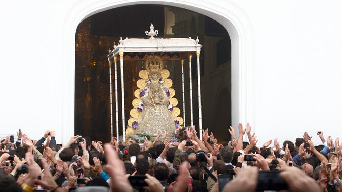 La Virgen del Rocío saldrá en siete ocasiones en dos años.