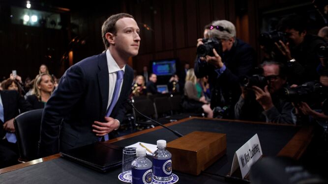 'Mea culpa'  de Zuckerberg  por la filtración
