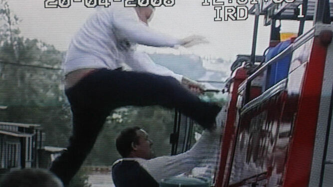 Captura del vídeo donde se observa la agresión.
