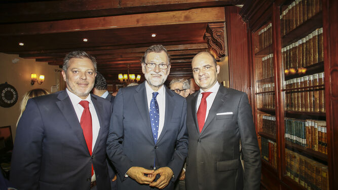 l Mario Blanco, Mariano Rajoy y Justiniano Cortés.
