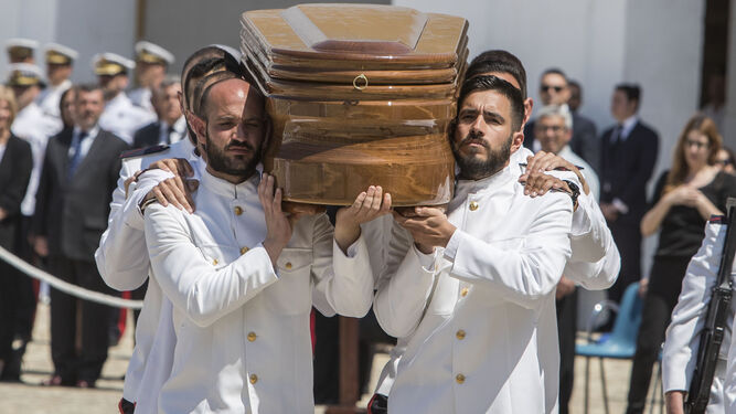 Im&aacute;genes del funeral en San Fernando