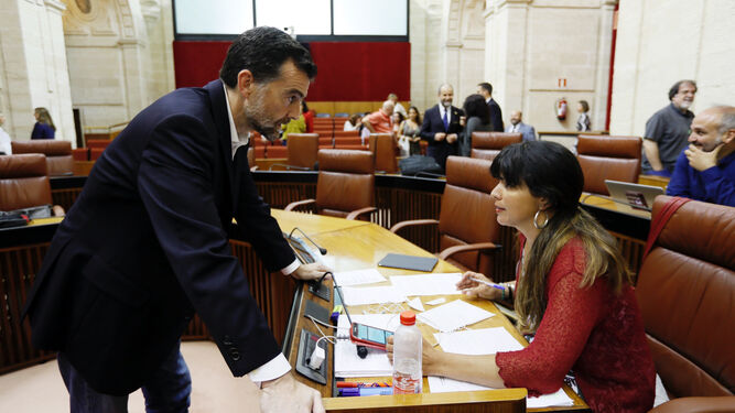 Antonio Maíllo y Teresa Rodríguez, en el Pleno del miércoles