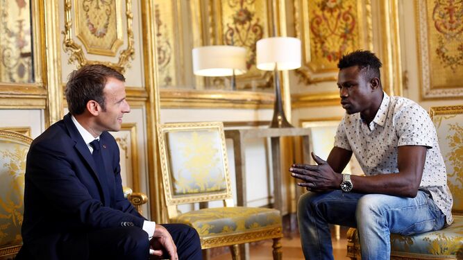 Mamadou durante su reunión con Macron en el Eliseo.