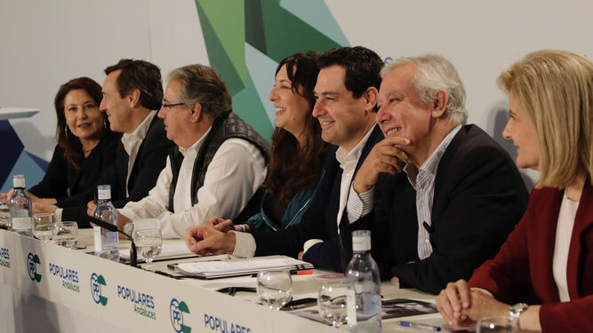 Crespo, Hernando, Zoido, López, Moreno, Arenas y Báñez, en el Comité Ejecutivo del Partido Popular andaluz.